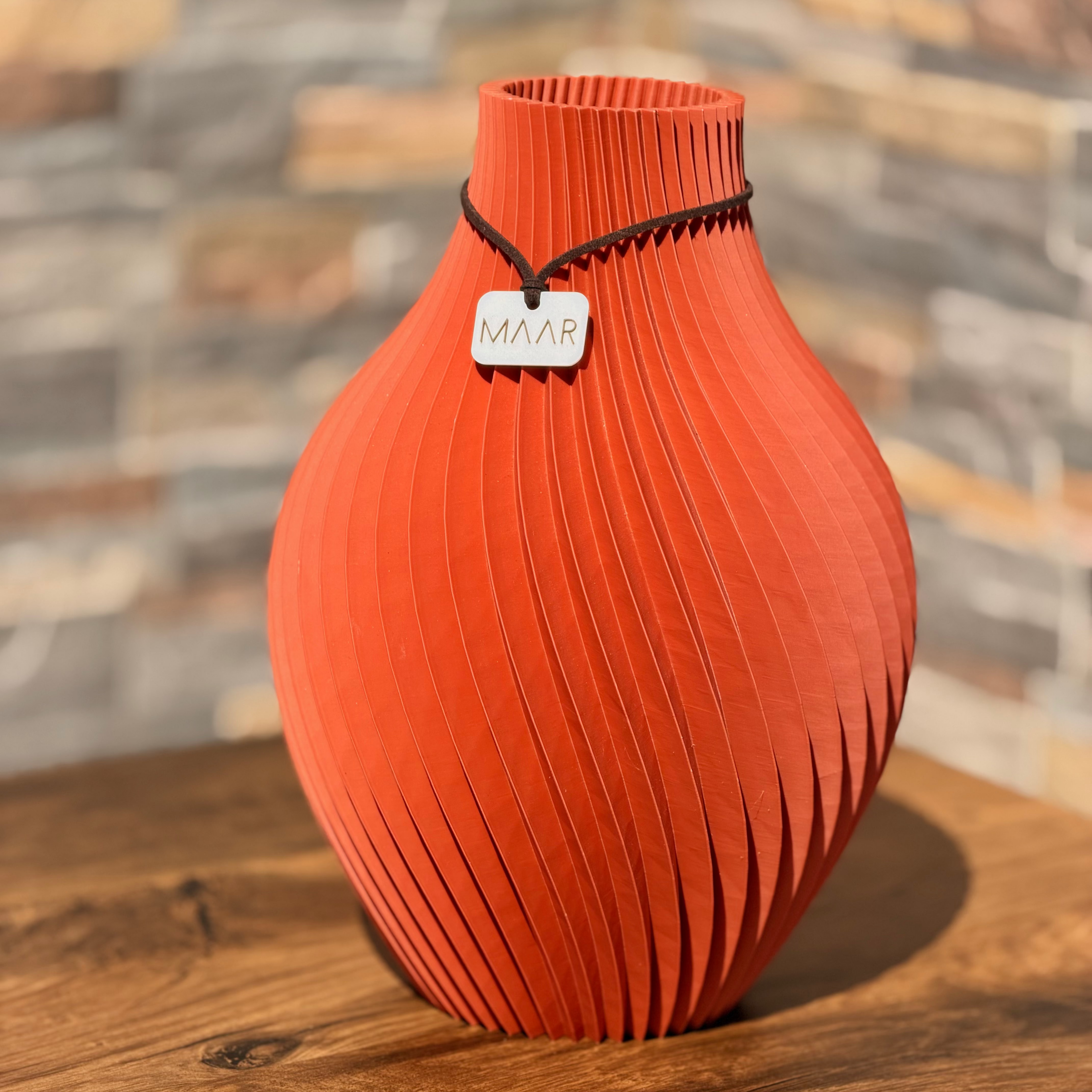 MAAR Flow Vase