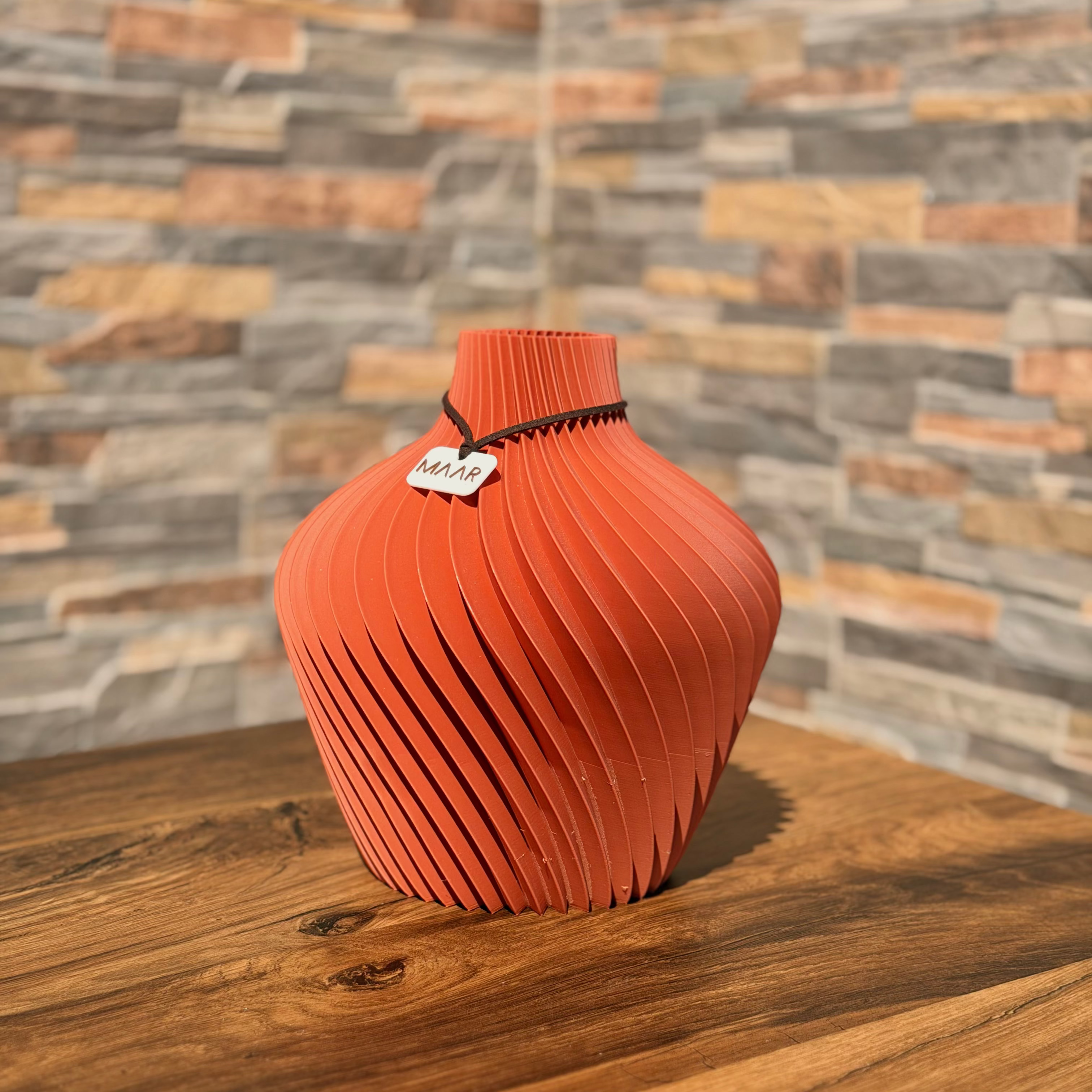 MAAR Ground Vase
